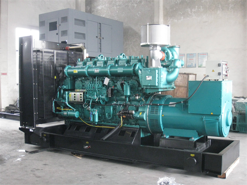 虞城200KW 柴油发电机的油耗是多少?