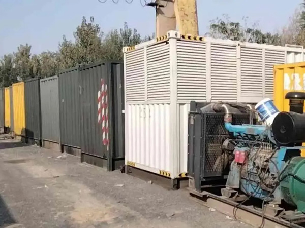 虞城200KW柴油发电机机组每小时油耗是多少?